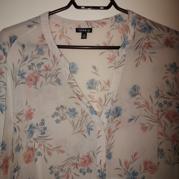 Torrid Sheer Floral High-Low Blouse/Cover Up - Picture 6 of 9